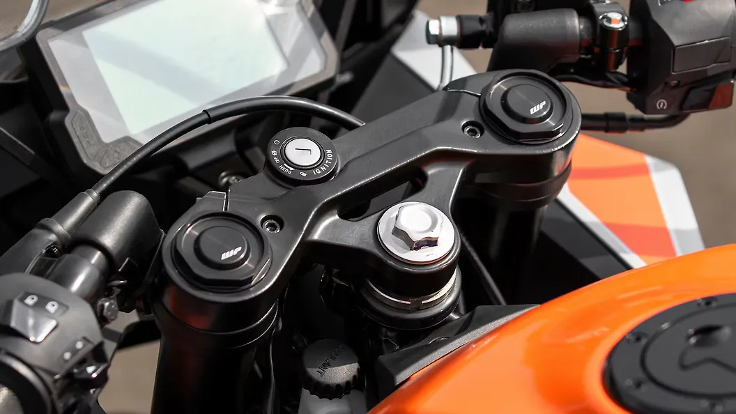 KTM RC 200 Front Suspension Preload Adjuster Image BikeWale