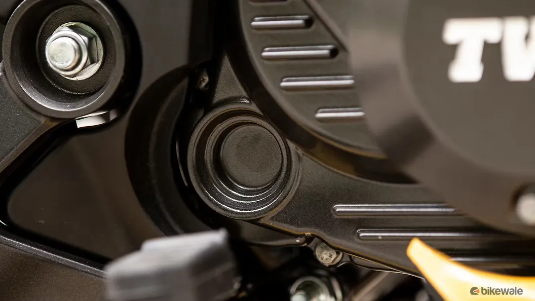 TVS Raider 125 Engine Oil Level Indicator Image BikeWale