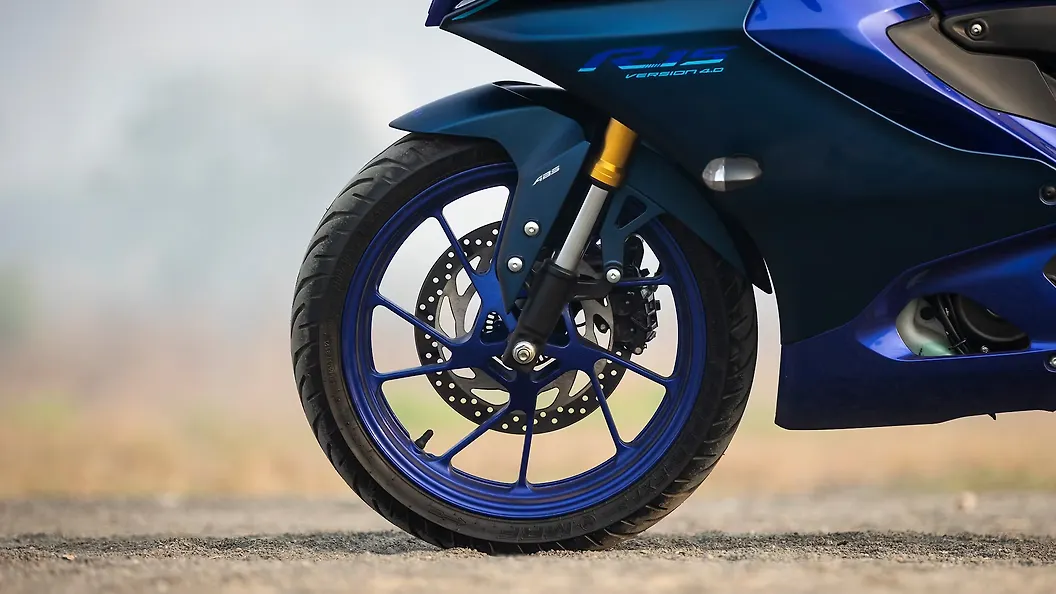 r15 v3 rim