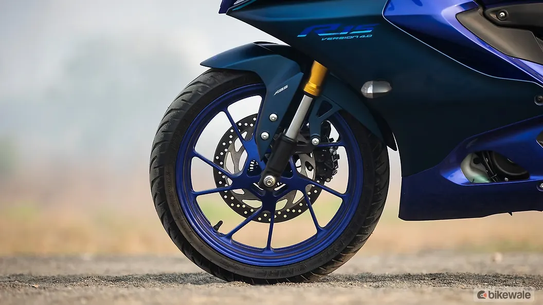 Yamaha R15 V4 Front Disc Brake Image – BikeWale