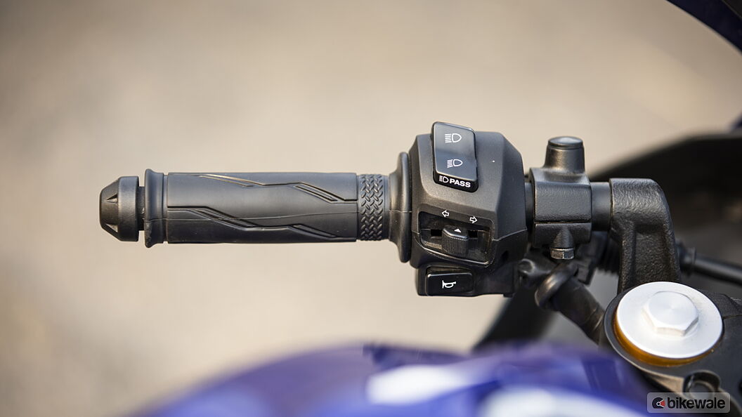 Yamaha R15 V4 Left Side Handelbar Grip