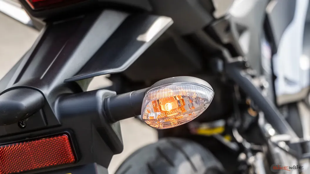 R15 With Rear Led Indicator Yamaha R15 V4 Tail Light Image – BikeWale