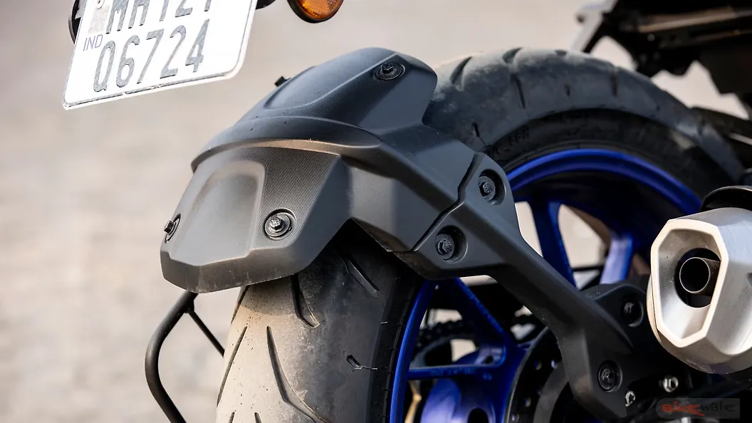Yamaha R15 Wheel Yamaha R15 V4 Rear Wheel Floting Hugger Image – BikeWale