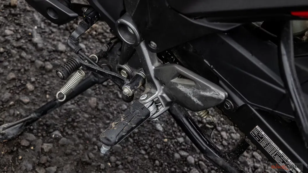 Honda CB200X Gear Shift Lever Image BikeWale