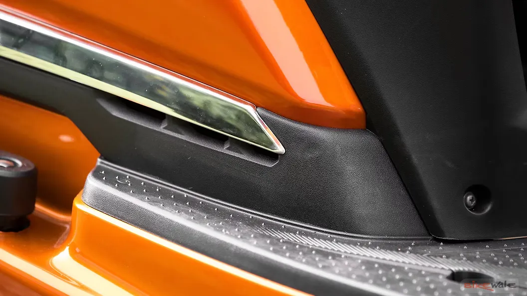 TVS Jupiter 125 Side Stand Image BikeWale