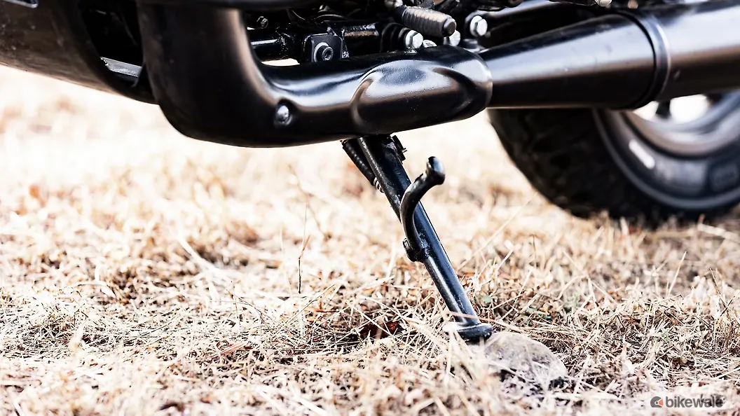 Yezdi Roadster Side Stand Image BikeWale