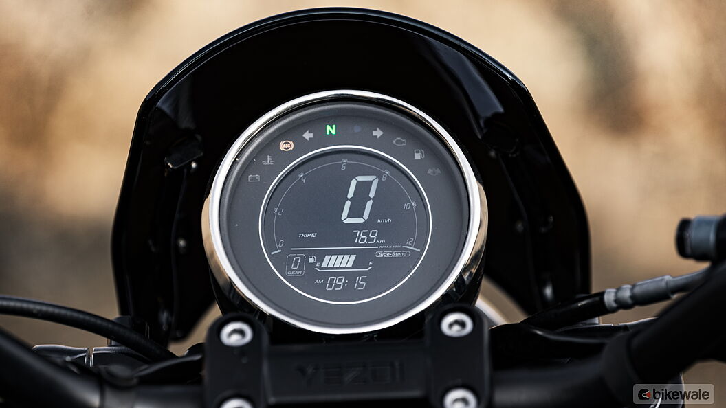 Yezdi Roadster Trip Meter Image – BikeWale