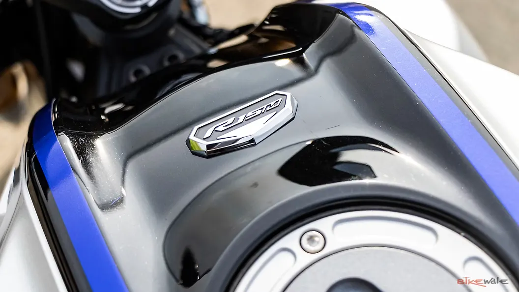 Motor R15 Tank Yamaha R15 V4 Fuel Tank Image – BikeWale