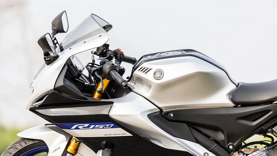 r15 v2 fuel tank price