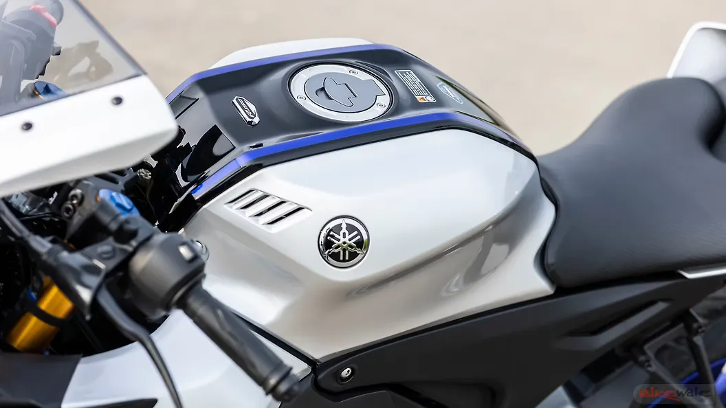 r15 v2 fuel tank price