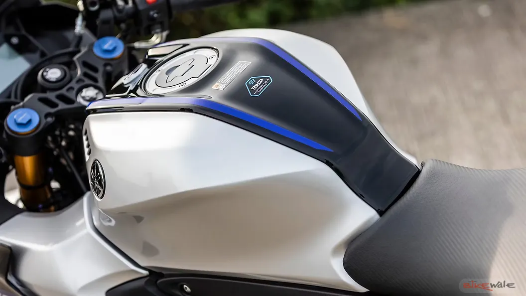 Tank R15 Yamaha R15 V4 Fuel Tank Image – BikeWale
