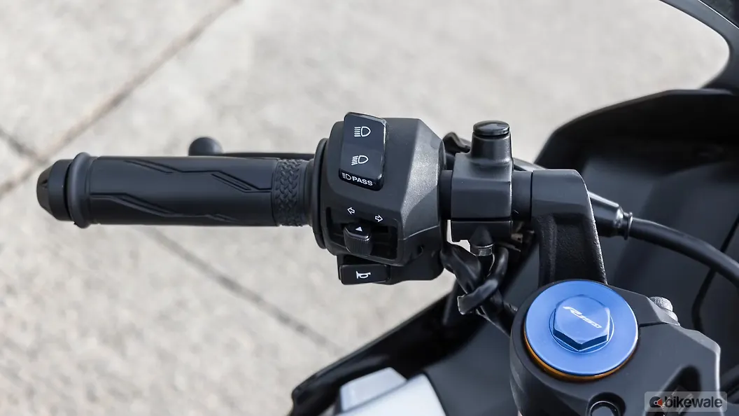 Yamaha R15 V4 Handle Bar Image BikeWale