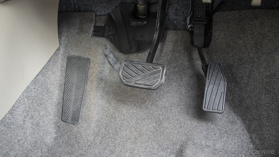 Toyota Rumion Dead Pedal