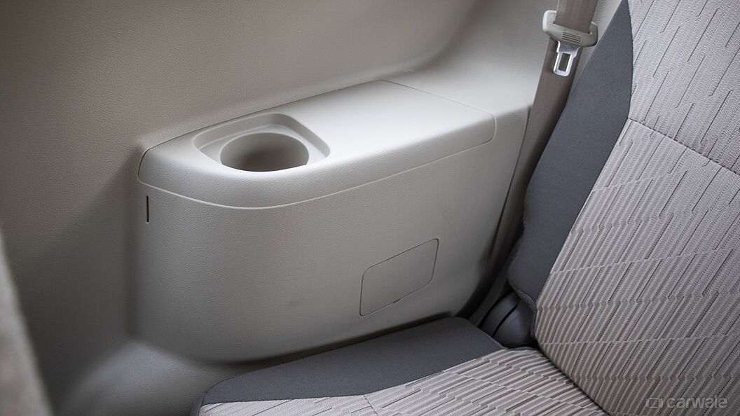 Toyota Rumion Third Row Cup Holders