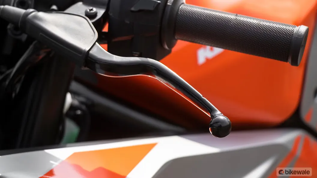KTM RC 200 Clutch Lever Image BikeWale