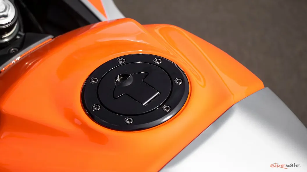 KTM RC 200 Closed Fuel Lid Image BikeWale