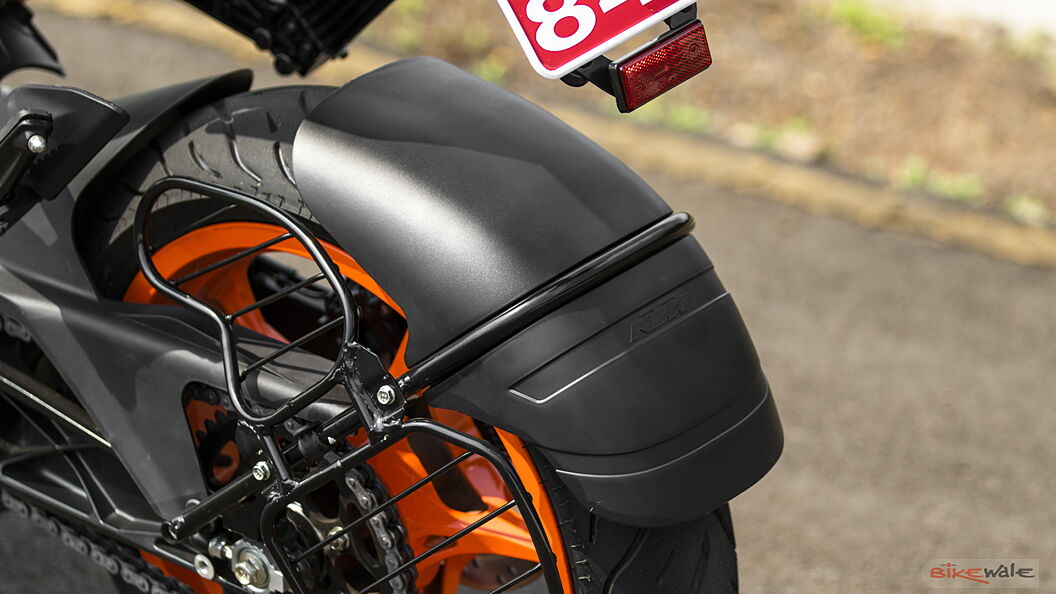 Ktm duke 200 rear tyre store hugger price