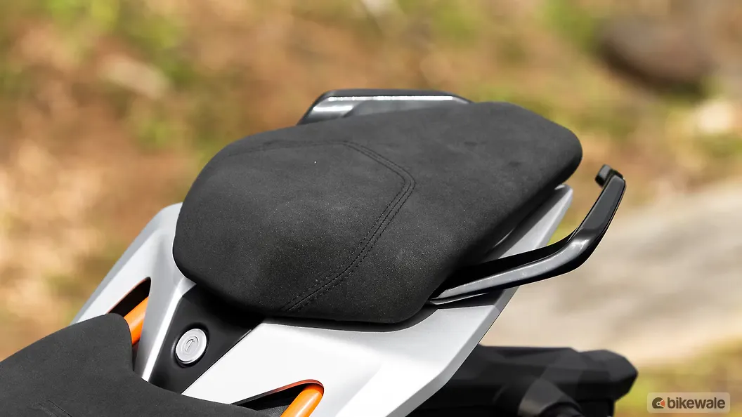 ktm rc 200 pillion seat height