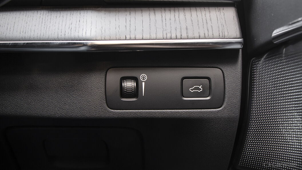 Volvo XC90 [2021-2022] Boot Release Lever/Fuel Lid Release Lever