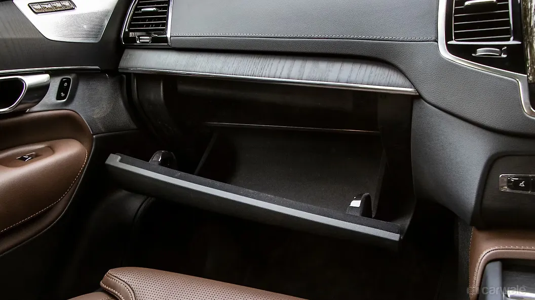 XC90 Glove Box Image, XC90 Photos in India CarWale