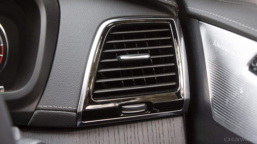 Volvo XC90 [2021-2022] Right Side Air Vents