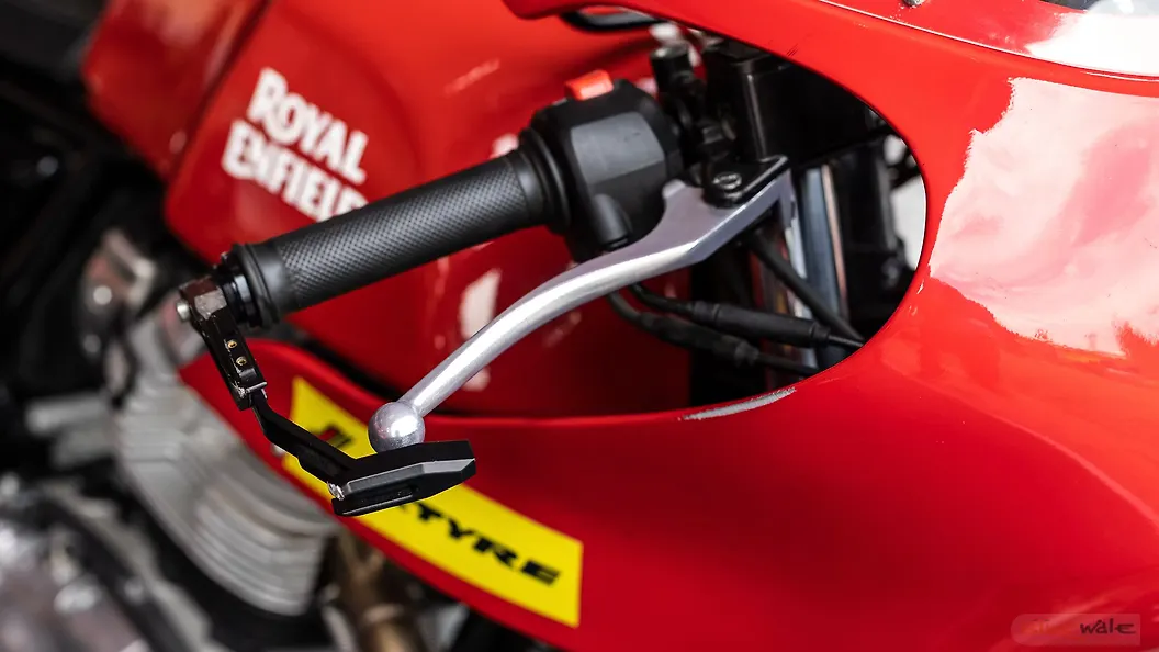 Royal Enfield Continental GT 650 Handle Bar Image BikeWale