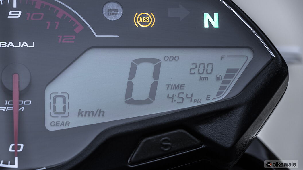 बजाज पल्सर N250 TFT / Instrument Cluster