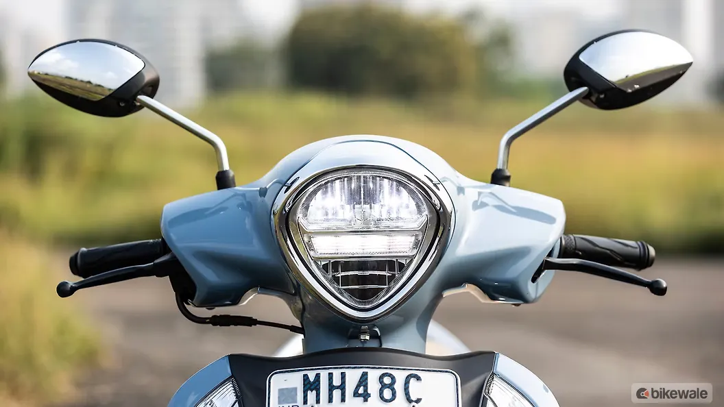 Yamaha Fascino 125 Tail Light Image BikeWale