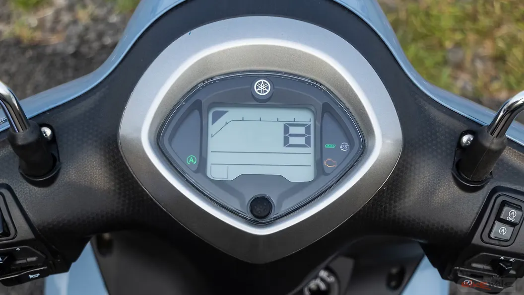 Yamaha Fascino 125 Tail Light Image BikeWale