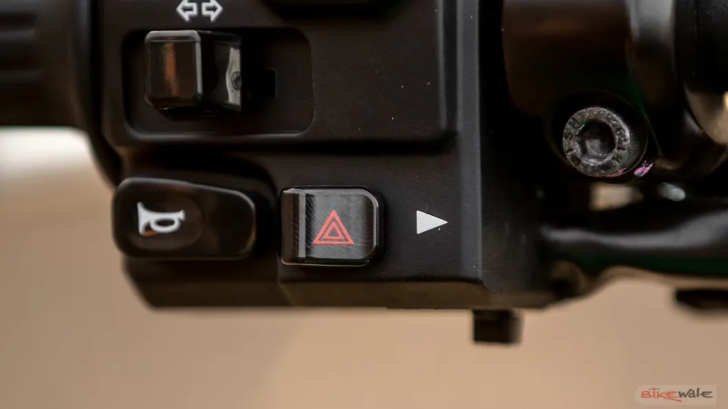 Kawasaki Z650RS Turn Indicators Switch Image BikeWale
