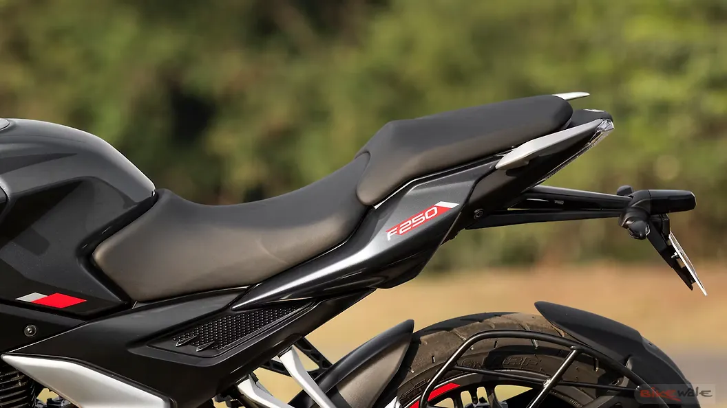 Bajaj Pulsar F250 Bike Seat Image BikeWale