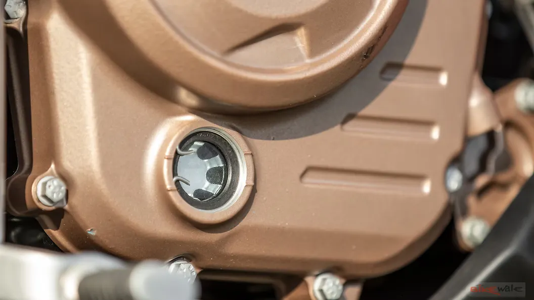 Bajaj Pulsar F250 Engine Oil Level Indicator Image BikeWale