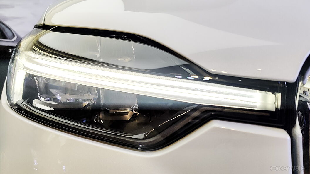 Discontinued Volvo XC60 2021 Headlight