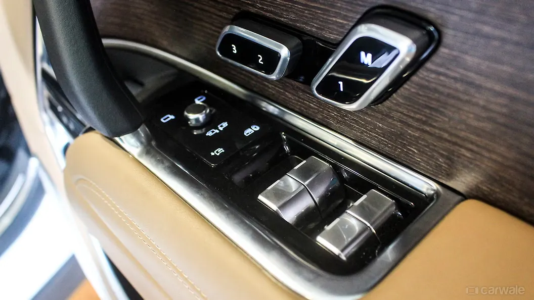 Range Rover Front Driver Power Window Switches Image, Range Rover Photos in India CarWale
