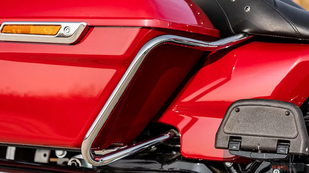 HarleyDavidson Road King Saddle Bag Image BikeWale