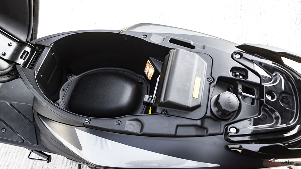 Aprilia SR 160 Underseat Storage Image – BikeWale