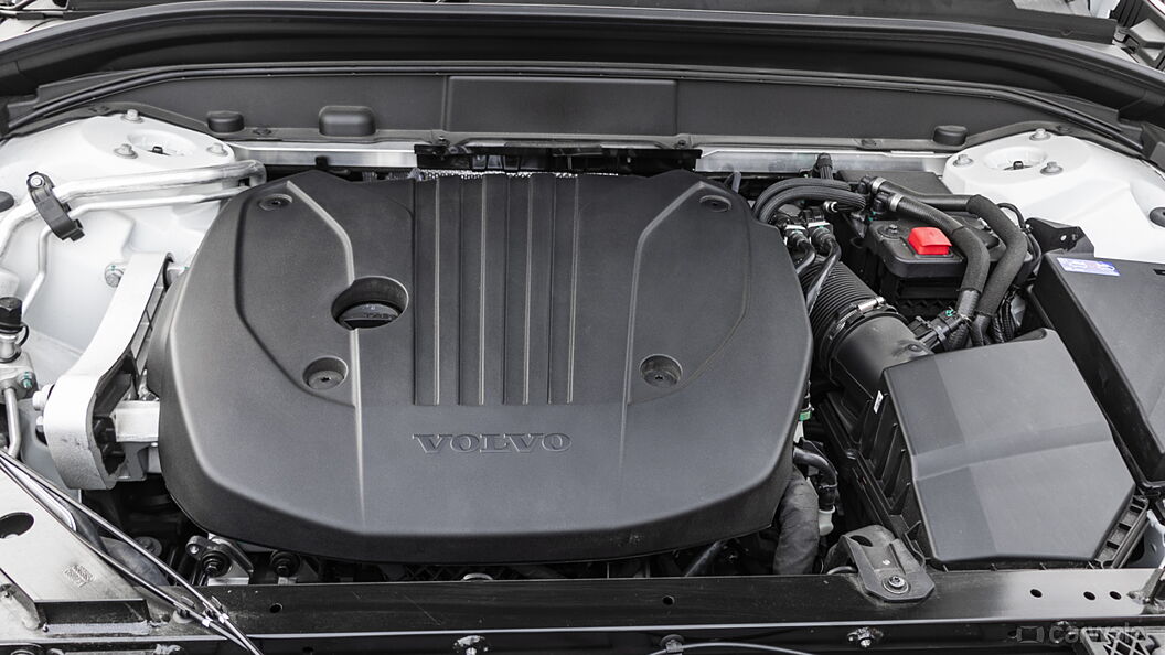 Volvo XC60 [2021-2022] Engine Shot