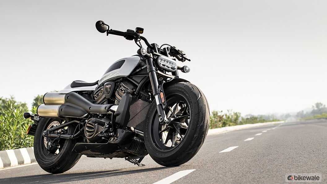 Harley-Davidson Sportster S [2022] Right Front Three Quarter