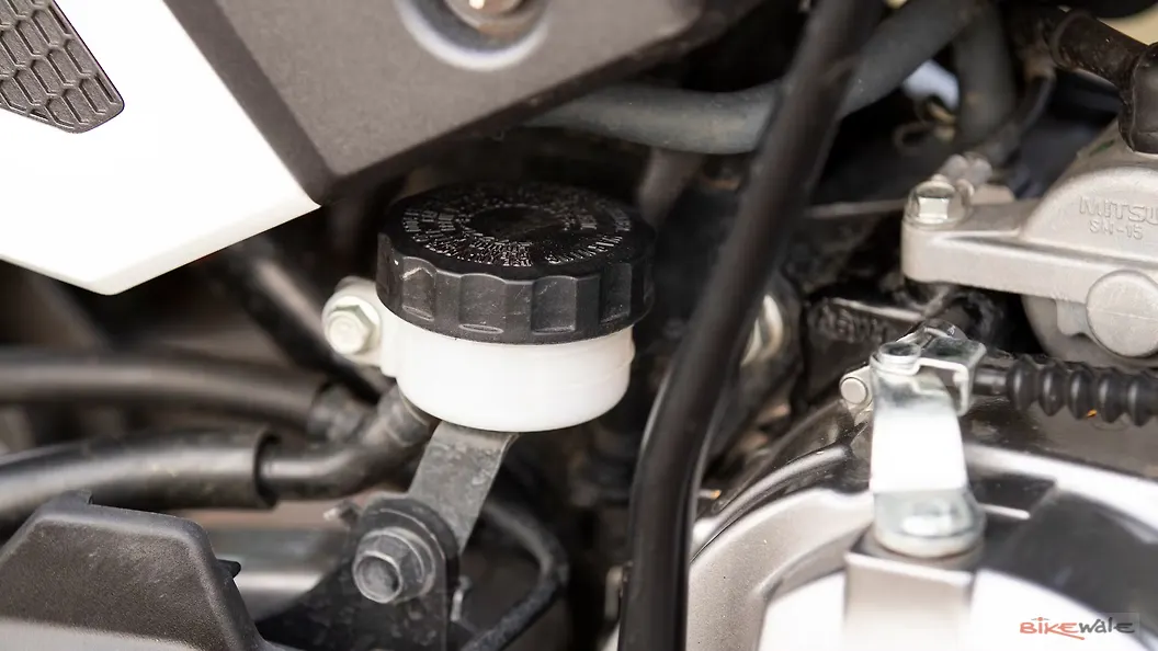 Hero Xpulse 200 4V Drive Chain and Sprocket Image BikeWale