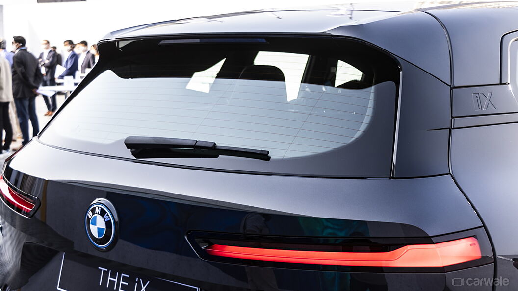 BMW iX Rear Windshield/Windscreen
