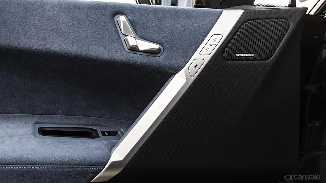 iX Seat Adjustment Electric for Front Passenger Image, iX Photos in
