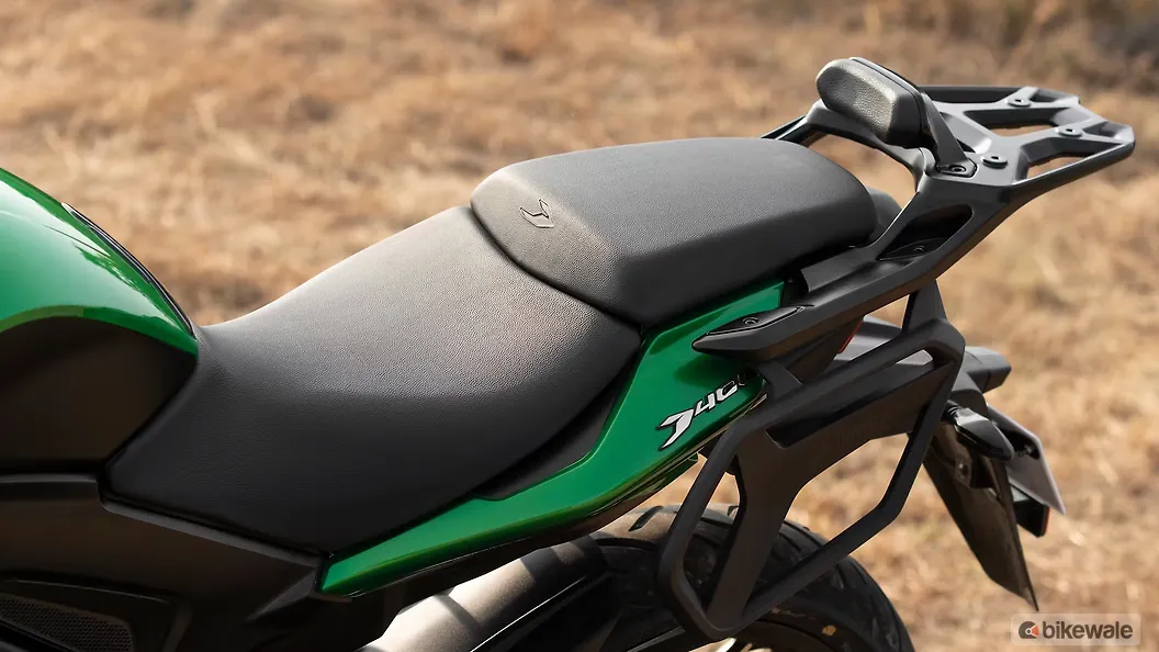 Bajaj Dominar 400 Bike Seat Image BikeWale
