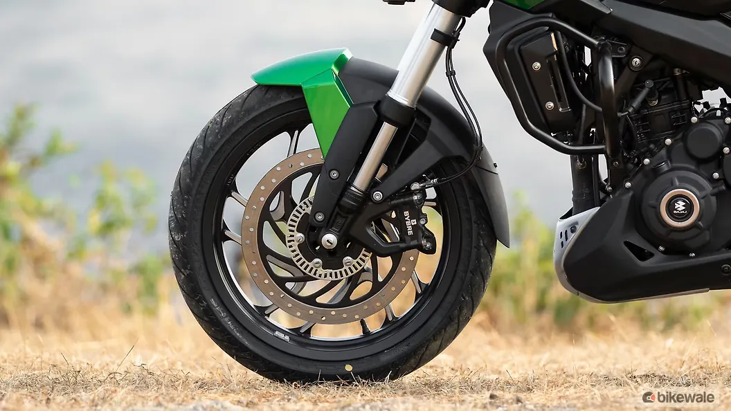 Bajaj Dominar 400 Fuel Tank Image BikeWale