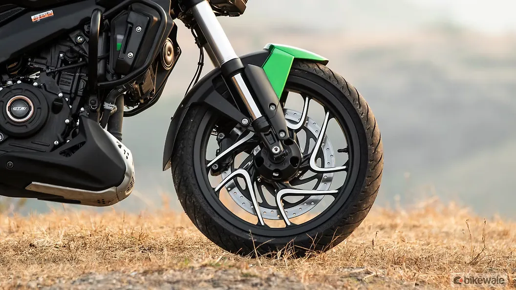 Bajaj Dominar 400 Engine From Right Image – BikeWale