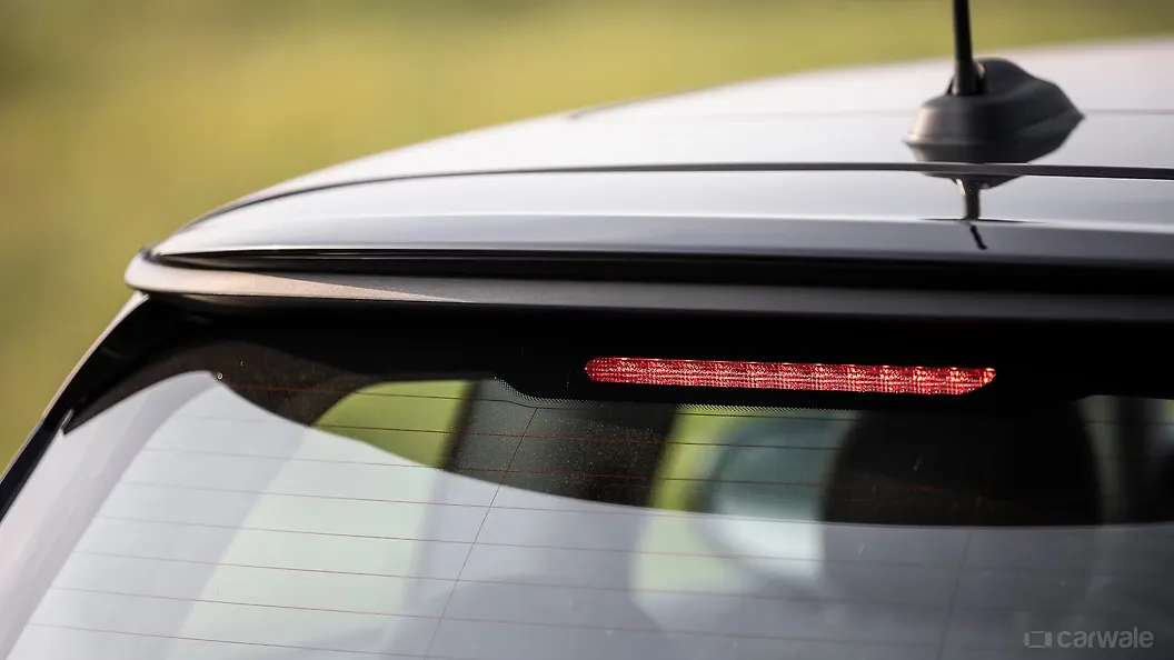 Cooper SE Rear High Mounted Stop Lamp Image, Cooper SE Photos in India CarWale