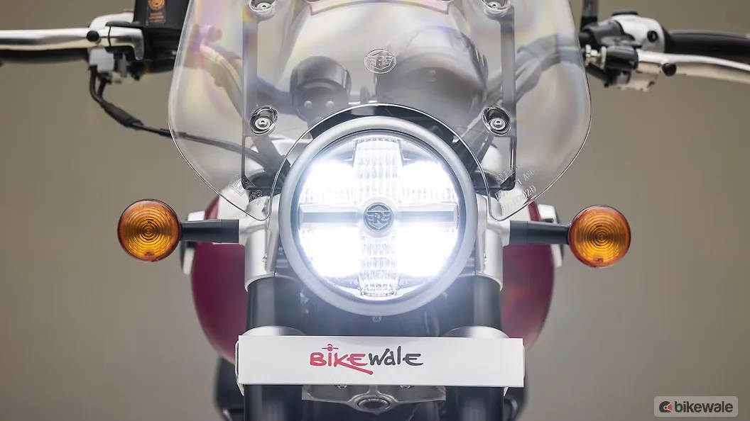 Royal Enfield Super Meteor 650 Projector Headlight Image BikeWale