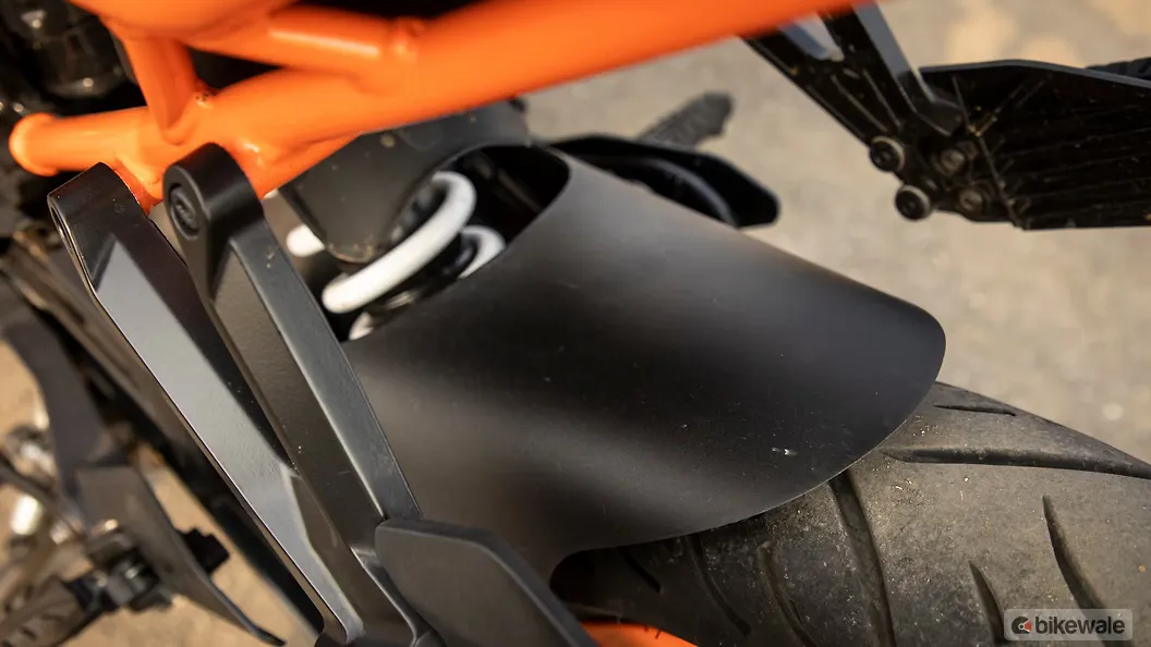 KTM RC 200 Clutch Lever Image BikeWale