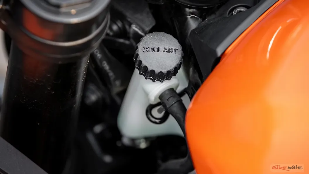 KTM RC 200 Radiator Image – BikeWale