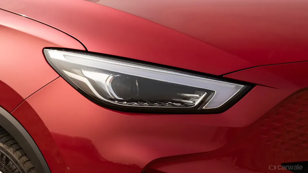 ZS EV Daytime Running Lamp (DRL) Image, ZS EV Photos in India CarWale