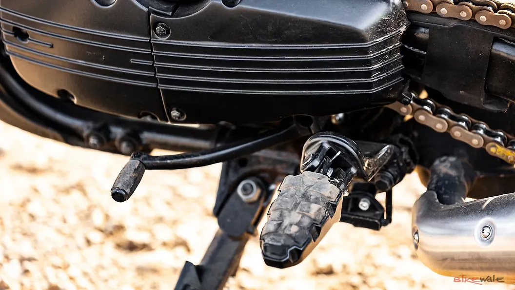 Yezdi Scrambler Gear Shift Lever Image BikeWale